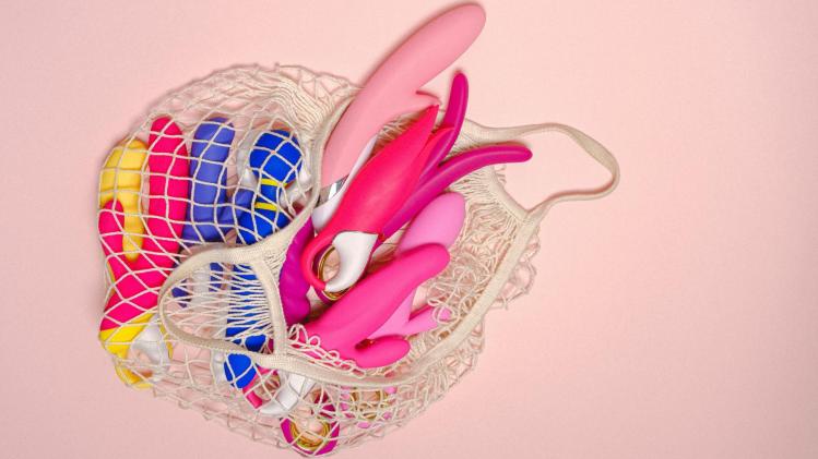 pexels-anna-shvets-5187655