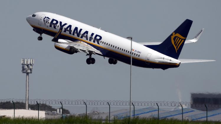 Les coups durs s’enchaînent pour Ryanair: la compagnie aérienne annonce des suppressions à Charleroi…