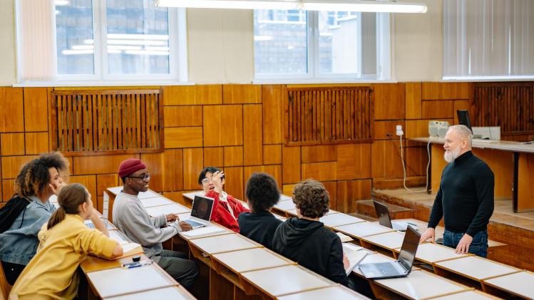 pexels-yan-krukau-étudiants en auditoire - Comment se concentrer en auditoire _