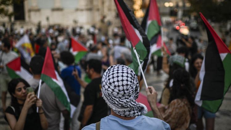 Keffieh et Palestine :Symbole de Résistance à Travers les Âges et – Nuqa