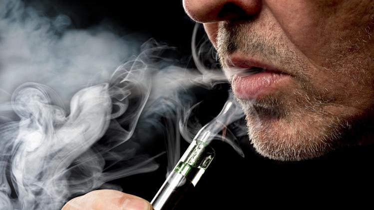 Les cigarettes électroniques jetables seront interdites dans ce pays au 1er janvier