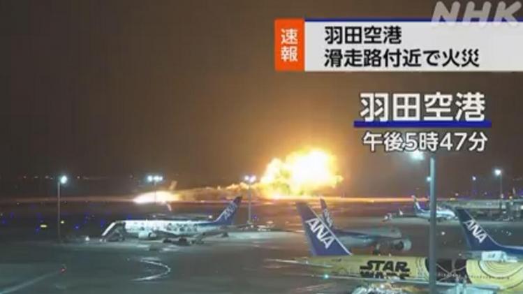 Énorme explosion à l’atterrissage d’un avion Japan Airlines à l’aéroport de Tokyo (vidéos)