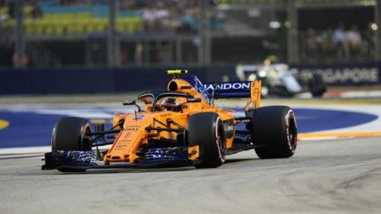 Hamilton verzilvert pole voor zevende seizoenszege