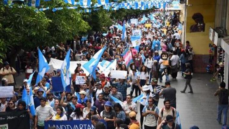 Duizenden manifestanten vragen in Guatemala ontslag van president Morales