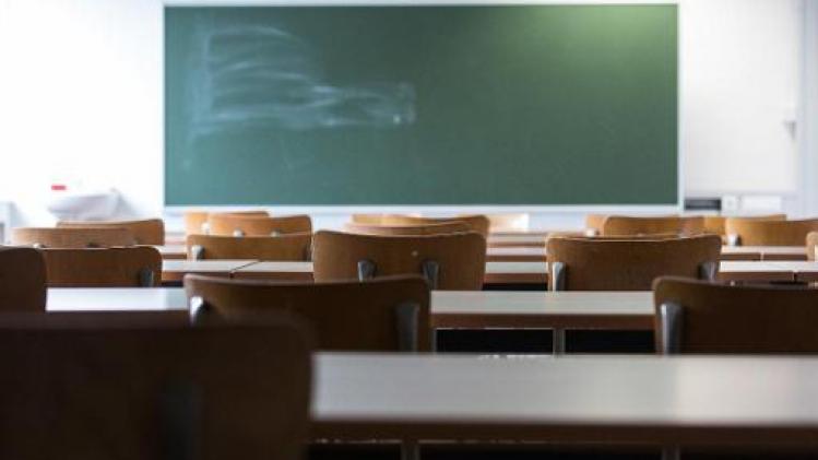 Doof Vlaanderen pleit voor tweetalige klassen gebarentaal en Nederlands