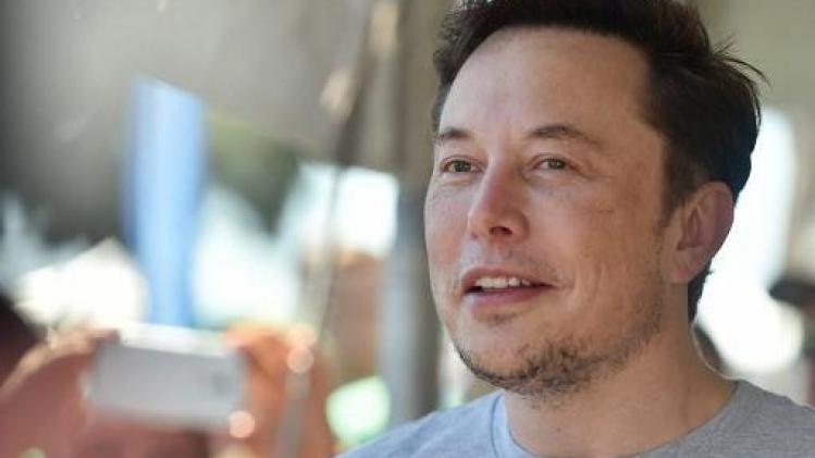 Elon Musk stapt op als voorzitter in schikking met SEC
