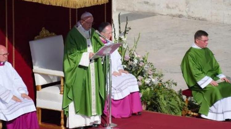Paus Franciscus: "Kerk moet niet 'verstikt' worden door haar zondes"