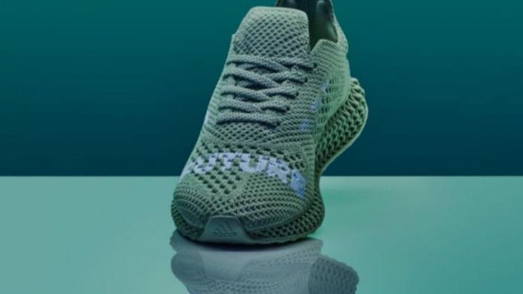 Nieuwe adidas-sneaker licht op bij UV-straling