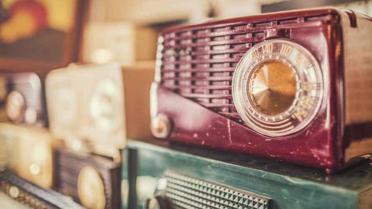 vintage-radios-large