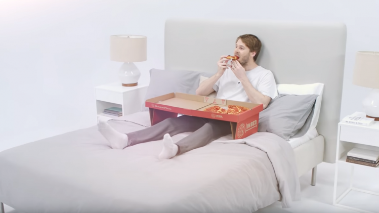 Met deze pizzadoos knoei je niet in bed