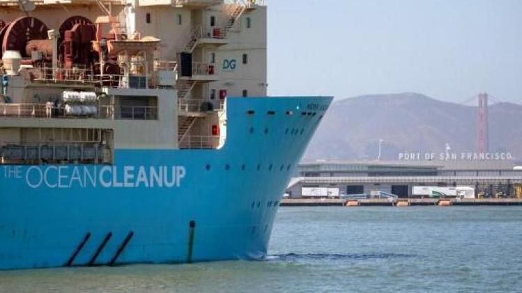 Ocean Cleanup: grote schoonmaakactie op Stille Oceaan is begonnen