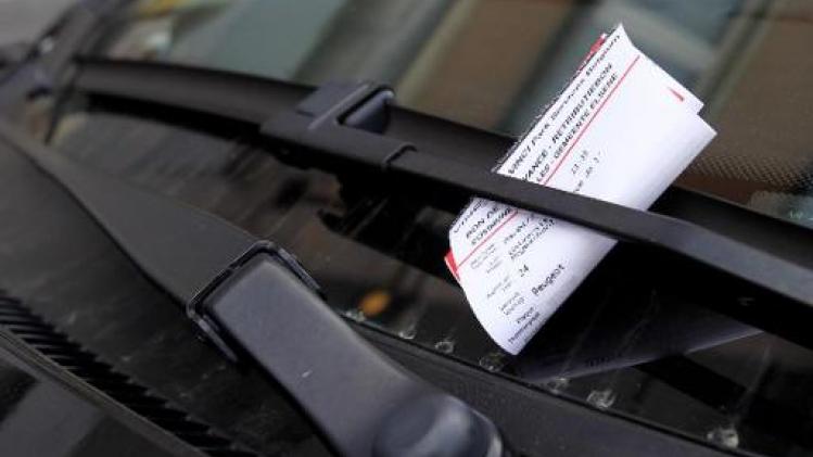Gent wil agressie tegen parkeerwachters terugdringen met 'contactkaartje'
