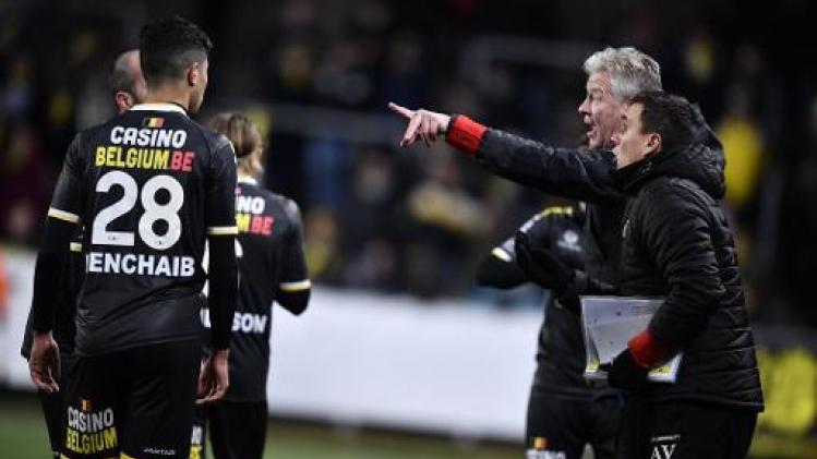 Arnar Vidarsson neemt bij Sporting Lokeren tijdelijk de trainingen over van Peter Maes