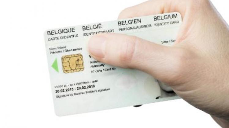 Kamercommissie keurt identiteitskaart met digitale vingerafdrukken goed