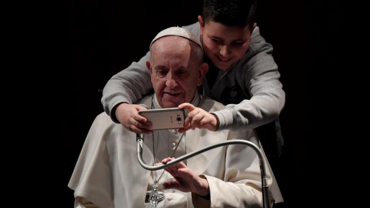 Vaticaan ontwikkelt eigen Pokémon Go met heiligen