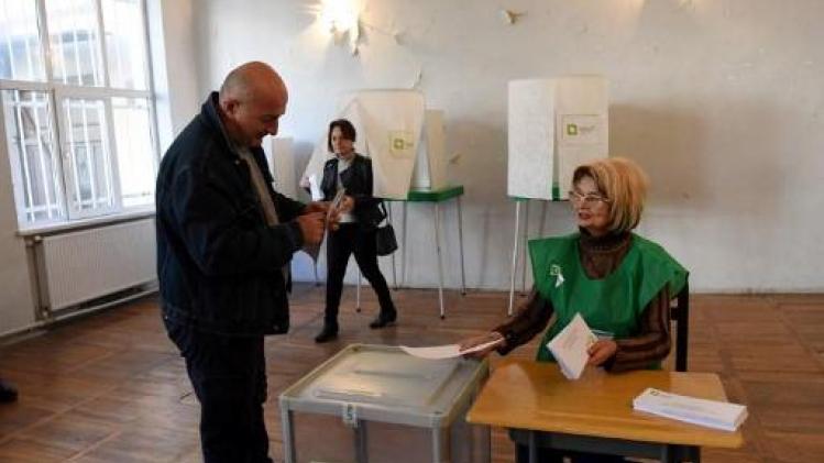 Nek-aan-nekrace bij presidentsverkiezing in Georgië