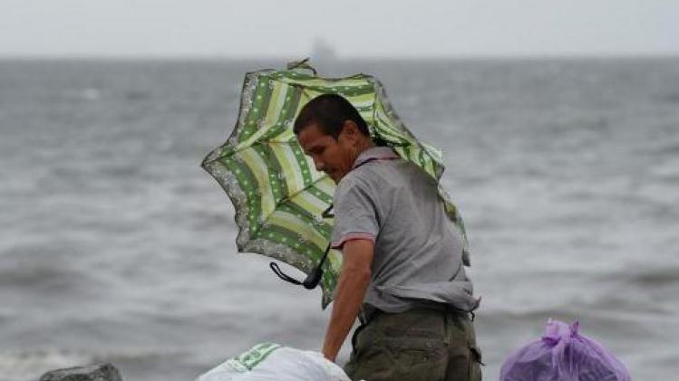 Tyfoon Yutu bereikt Filipijnen: duizenden op de vlucht