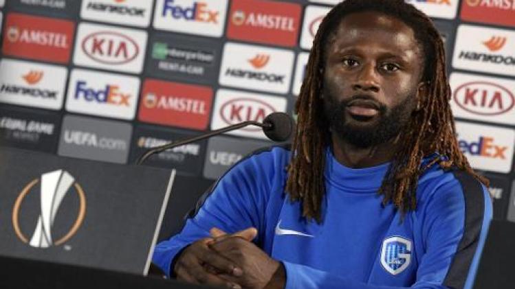 Ndongala vreest bikkelharde Pepe niet: "Voor zulke wedstrijden ben ik voetballer"