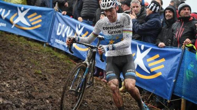 DVV Trofee Niel - Mathieu van der Poel treft meteen raak in Jaarmarktcross