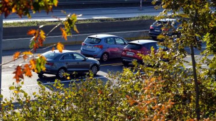 Bijna 5.000 pv's voor onrechtmatig gebruik pechstrook op snelwegen in 2017