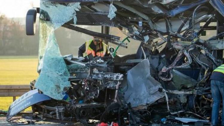 Minstens 40 gewonden bij botsing tussen twee schoolbussen in Beieren