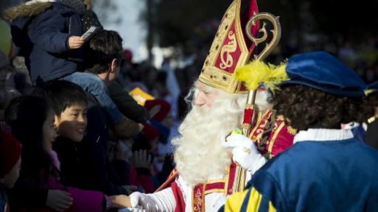 Sinterklaas meert aan bij het MAS in Antwerpen