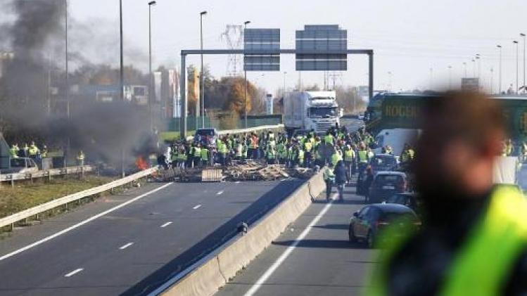 Ook zondag voeren boze Franse manifestanten nog actie