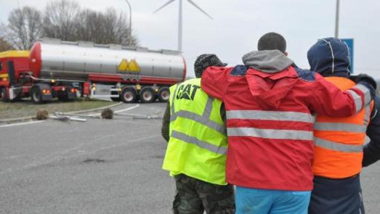 Ook in Vlaanderen en Brussel lange wachtrijen aan brandstoffendepots