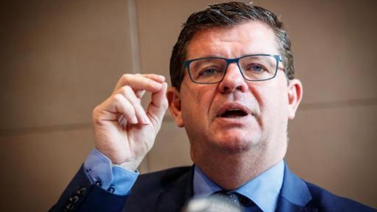 Tommelein neemt zitje in Vlaams parlement weer in