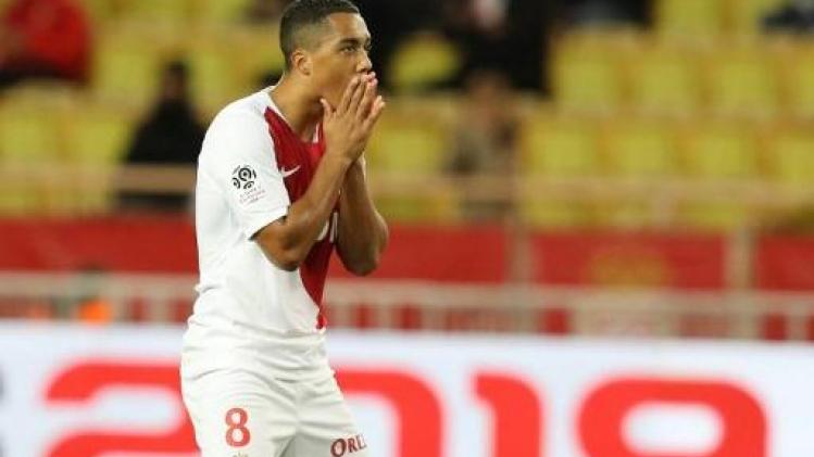 Belgen in het buitenland - Monaco ontsnapt ondanks doelpunt Youri Tielemans niet aan nieuwe thuisnederlaag