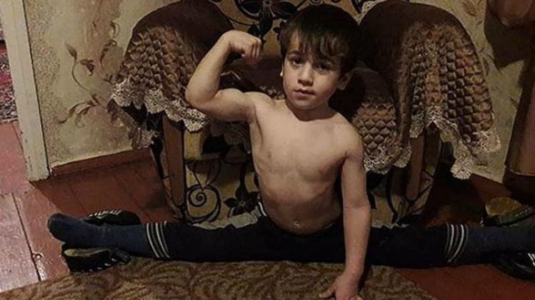 Vijfjarige bodybuilder