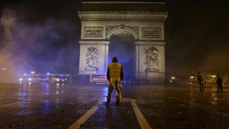 Meer dan 130 gewonden na rellen van gisteren in Parijs