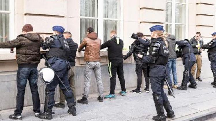 Eerste confrontatie tussen politie en betogers in Brussel