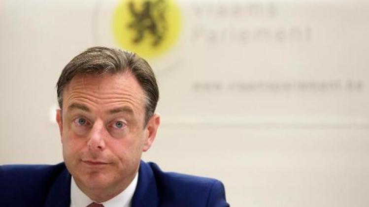 De Wever wil dat België zich onthoudt bij stemming VN-migratiepact