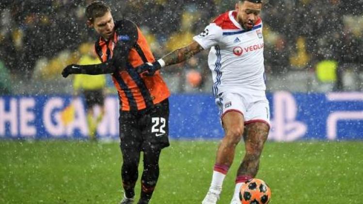 Belgen in het buitenland - Denayer en Lyon overwinteren in kampioenenbal na gelijkspel tegen Shakhtar Donetsk