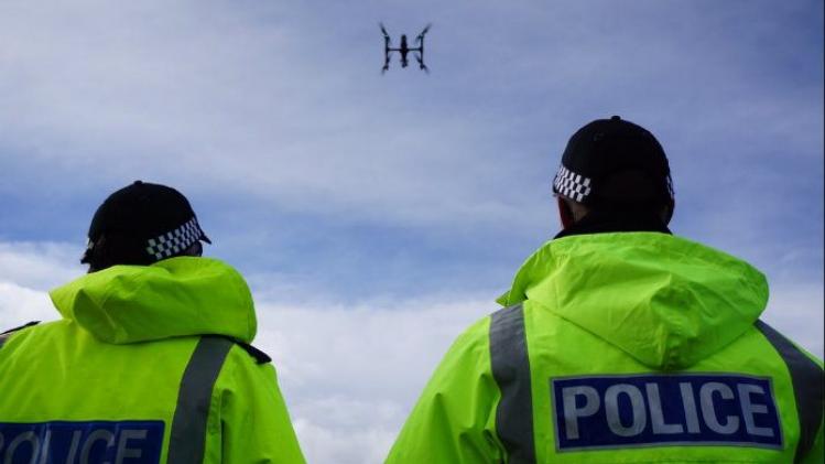 Complete chaos in Gatwick Airport na bezoek van twee drones