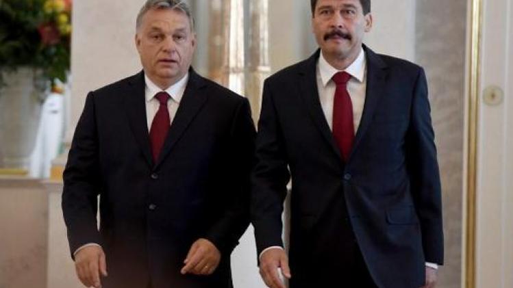 Hongaarse president kondigt zogenaamde "slavenwet" af