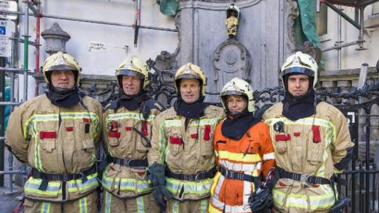 Brandweerwagen bekogeld en apotheek geplunderd in Molenbeek