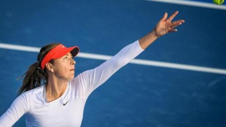 Maria Sharapova geeft geblesseerd op in kwartfinale WTA Shenzhen