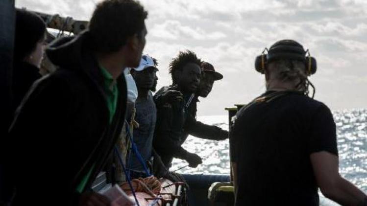 Italië neemt door schepen geredde moeders en kinderen op