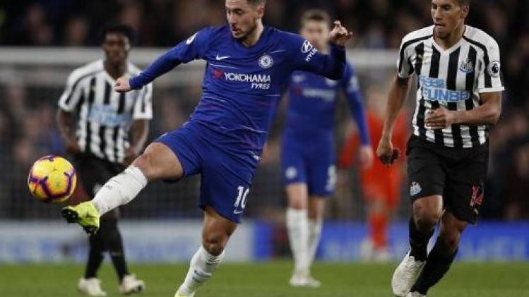 Belgen in het buitenland - Assist Hazard helpt Chelsea aan drie punten tegen Newcastle