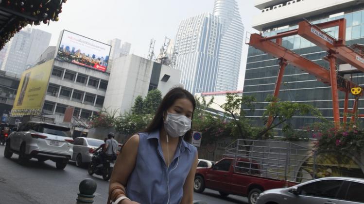 Bangkok gaat zware vervuiling tegen door regenbui uit te lokken