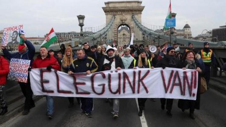 Hongaarse vakbonden houden nieuwe betogingen tegen "slavenwet"