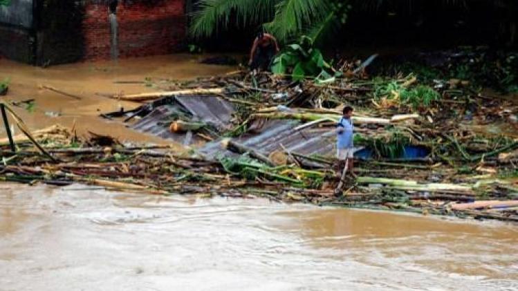 Doden en vermisten door aardverschuivingen en overstromingen in Indonesië