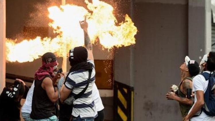 Crisis Venezuela - Maduro verbreekt diplomatieke banden met VS