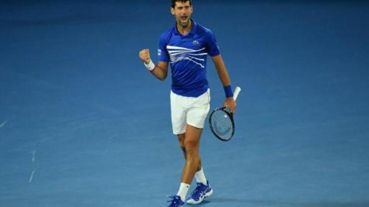 Djokovic geeft Nadal tennisles en verovert zevende recordwinst