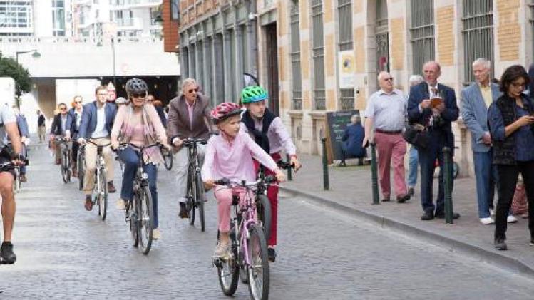 Eén op de vijf Antwerpse werknemers combineert auto en fiets voor woon-werkverkeer