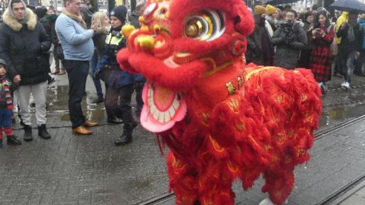 Parade voor Chinees nieuwjaar trekt door Antwerpen