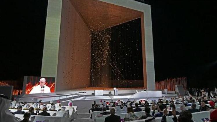 Paus roept op om oorlogen in Midden-Oosten te stoppen