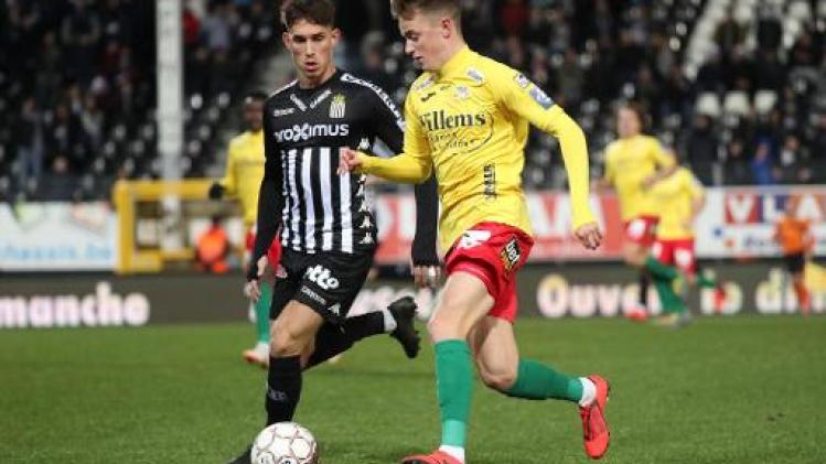 Jupiler Pro League - Charleroi vergooit in extremis dure punten tegen Oostende in strijd om play-off 1